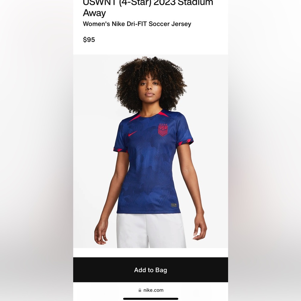 Women’s Nike 2023 football/ soccer dry fit jersey NWT size XL